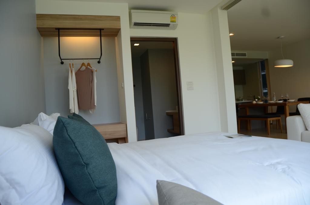 Huahin Luxury Beachfront Condo By Ml Room photo