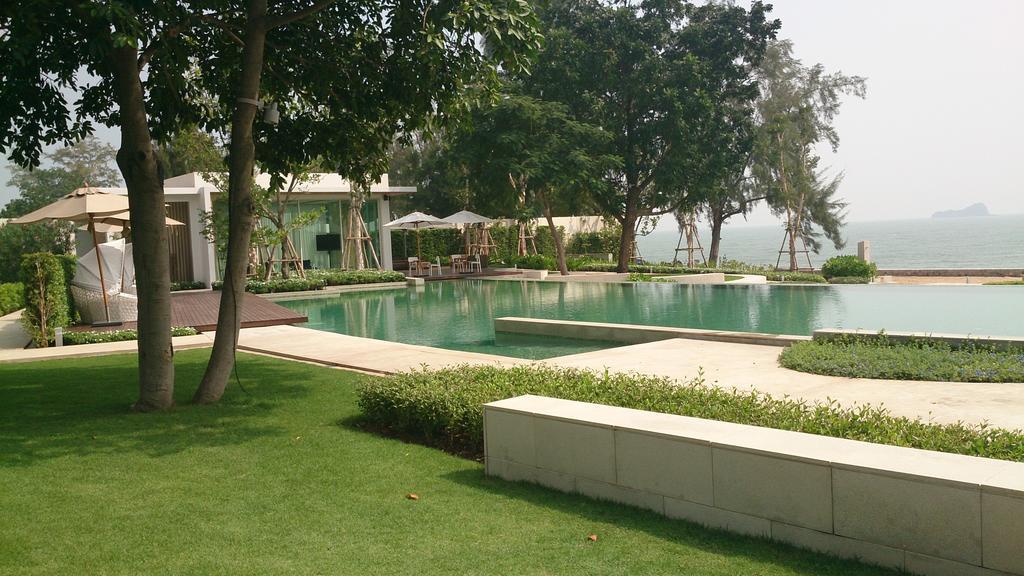 Huahin Luxury Beachfront Condo By Ml Room photo