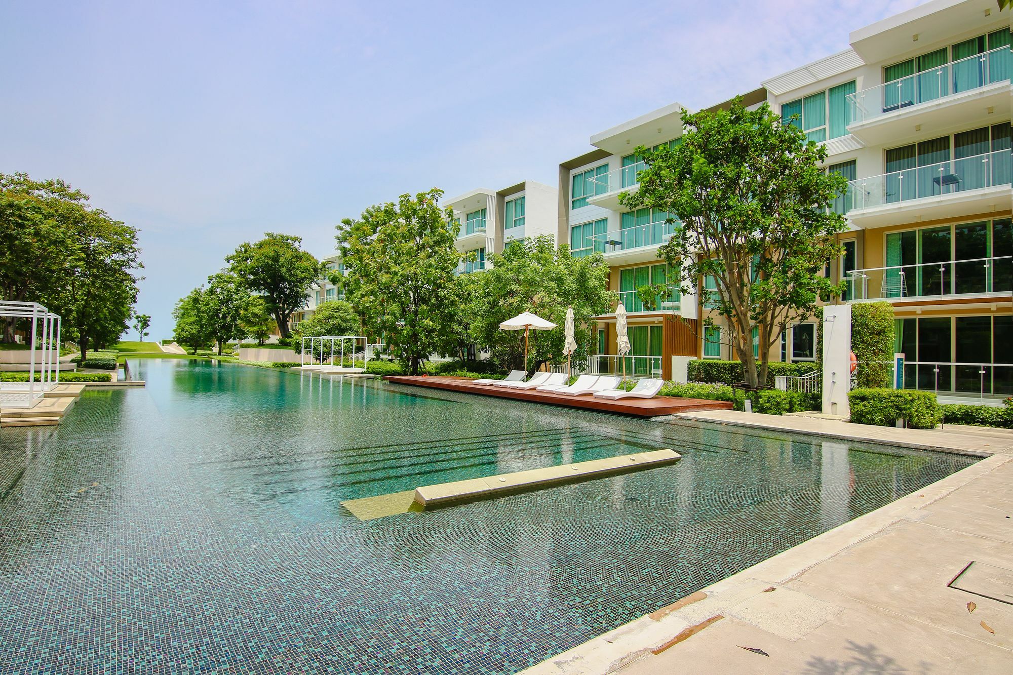 Huahin Luxury Beachfront Condo By Ml Exterior photo